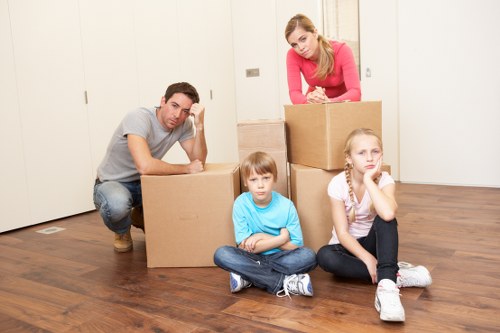 Storage and delivery transport for small removals in Hamptonhill
