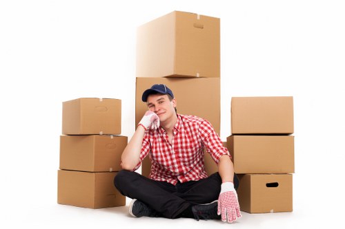Inclusive Hamptonhill Storage website with clear headings and readable text